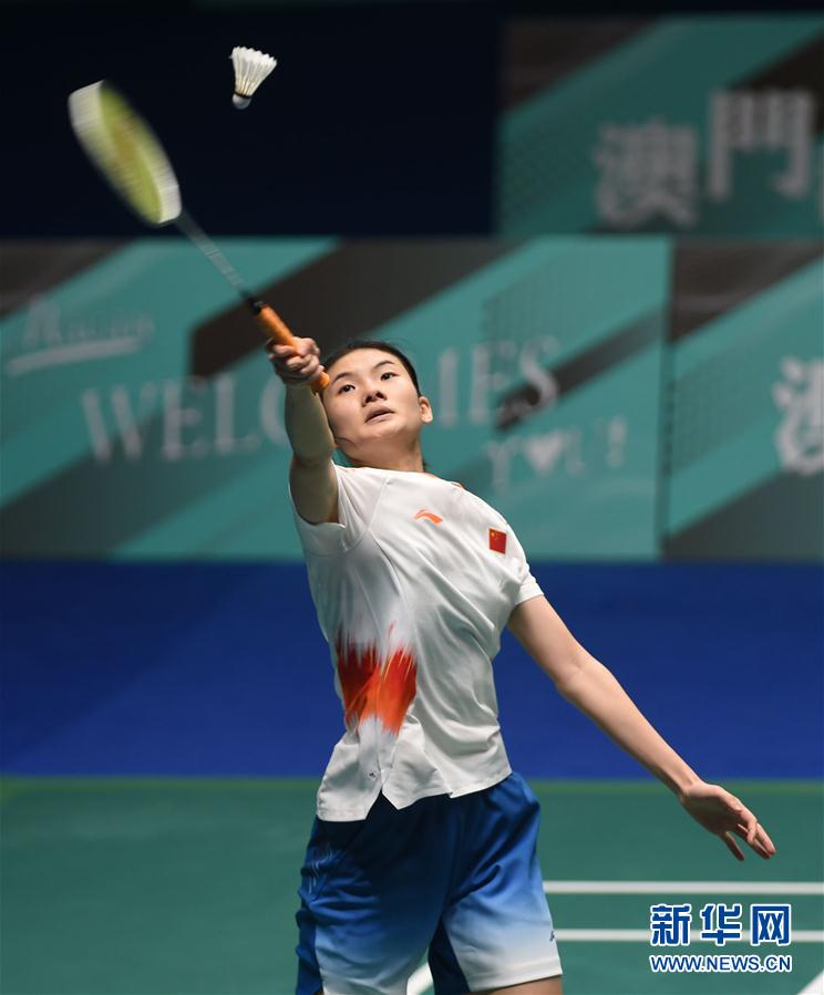 通过其丰富 通过其丰富