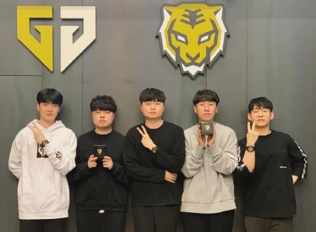 适的拼图 适的拼图