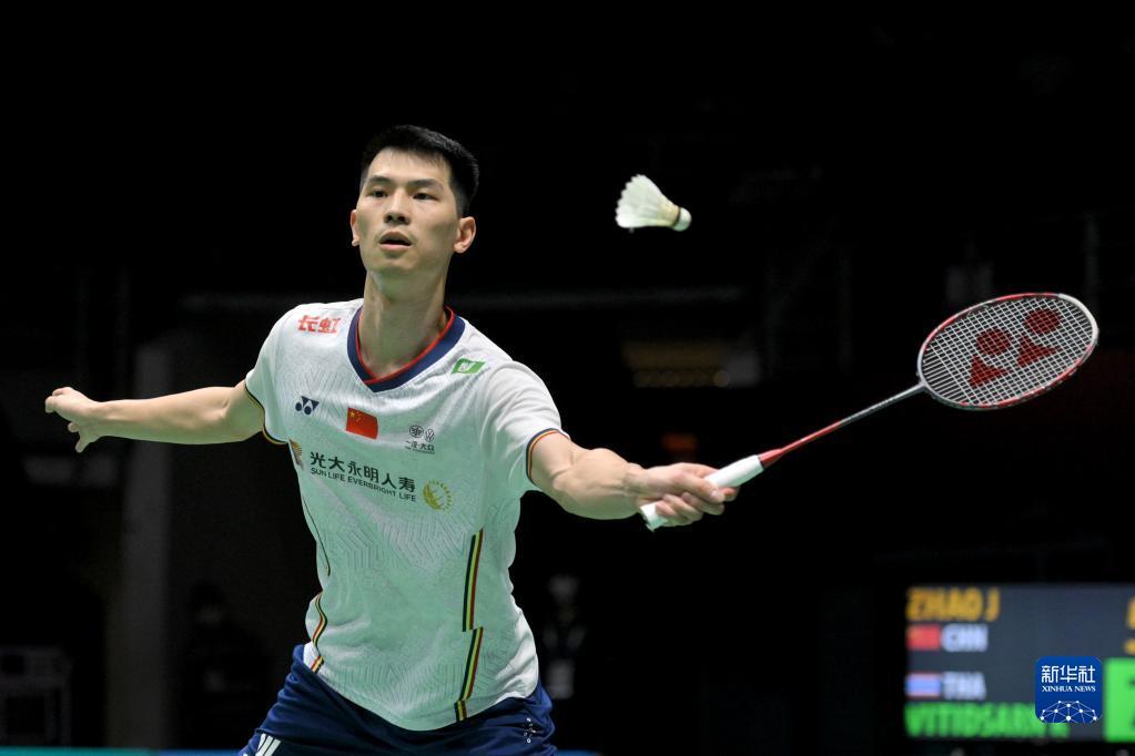 场上为国争 场上为国争