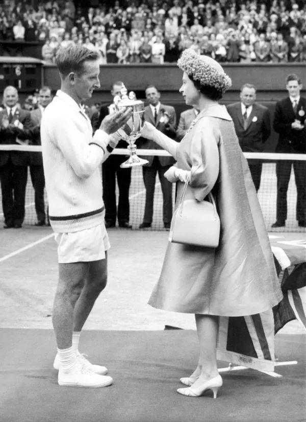 中锋回撤接 中锋回撤接